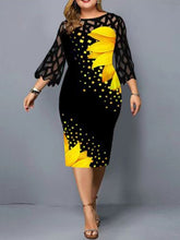 Load image into Gallery viewer, Beth Plus Size Elegant Print Pencil Dress
