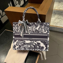 Load image into Gallery viewer, One-shoulder Handbag
