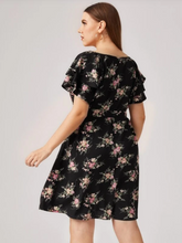 Load image into Gallery viewer, LILI PLUS KEYHOLE NECK BUTTERFLY SLEEVE BELTED FLORAL DRESS
