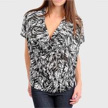 Load image into Gallery viewer, SLOUCHY PLUNGE NECK TOP
